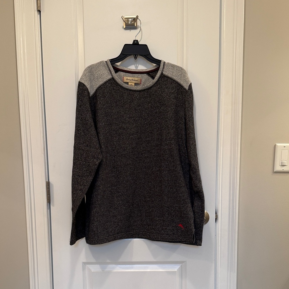 Tommy Bahama Two-Tone Gray Crewneck Sweater